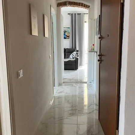 Apartment G&a - *